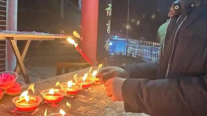 结婚时婆婆让我签协议：要求我三年内考上公务员
