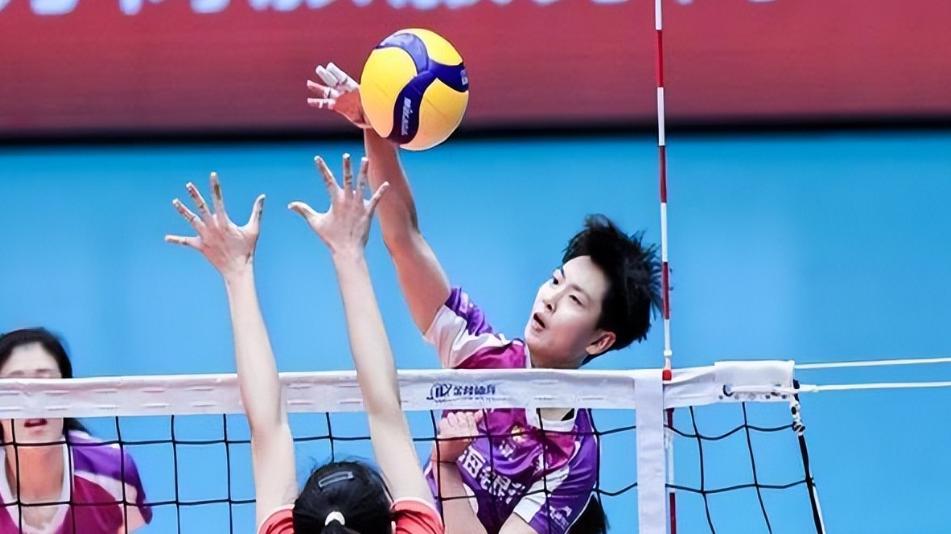 刘美君打主攻，天津女排赢不了，改打自由人怎么样？