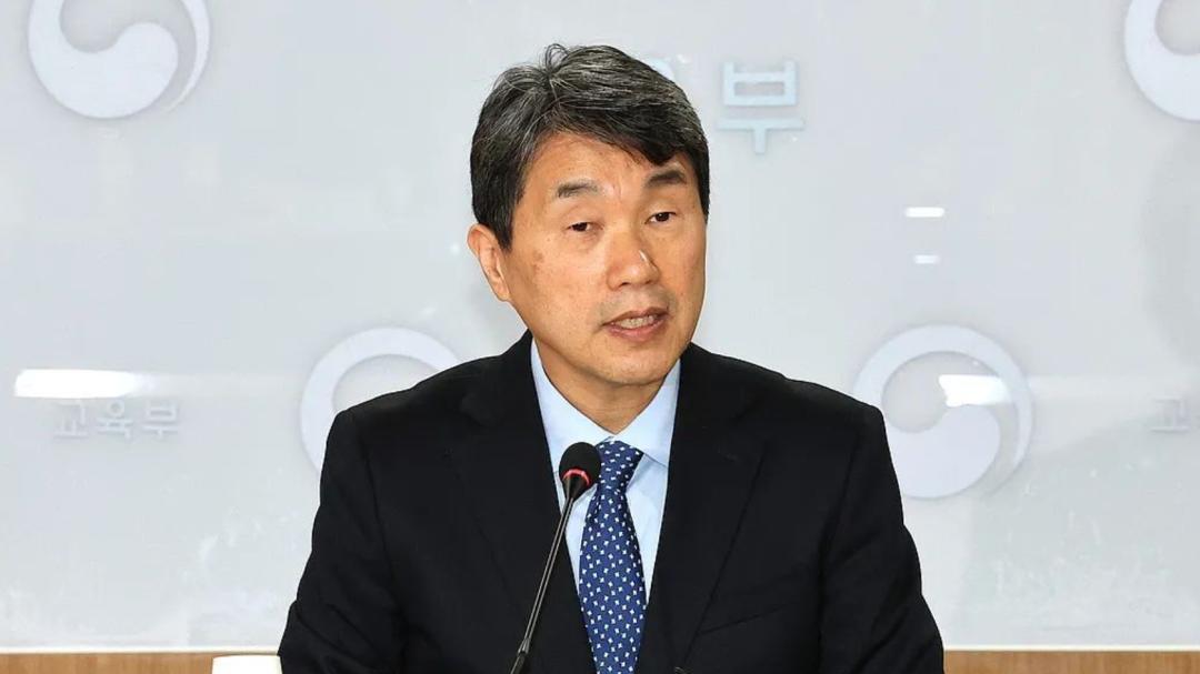 韩国政坛上演 “权力走马灯”，100 天内四易 “掌门” 创造奇特历史