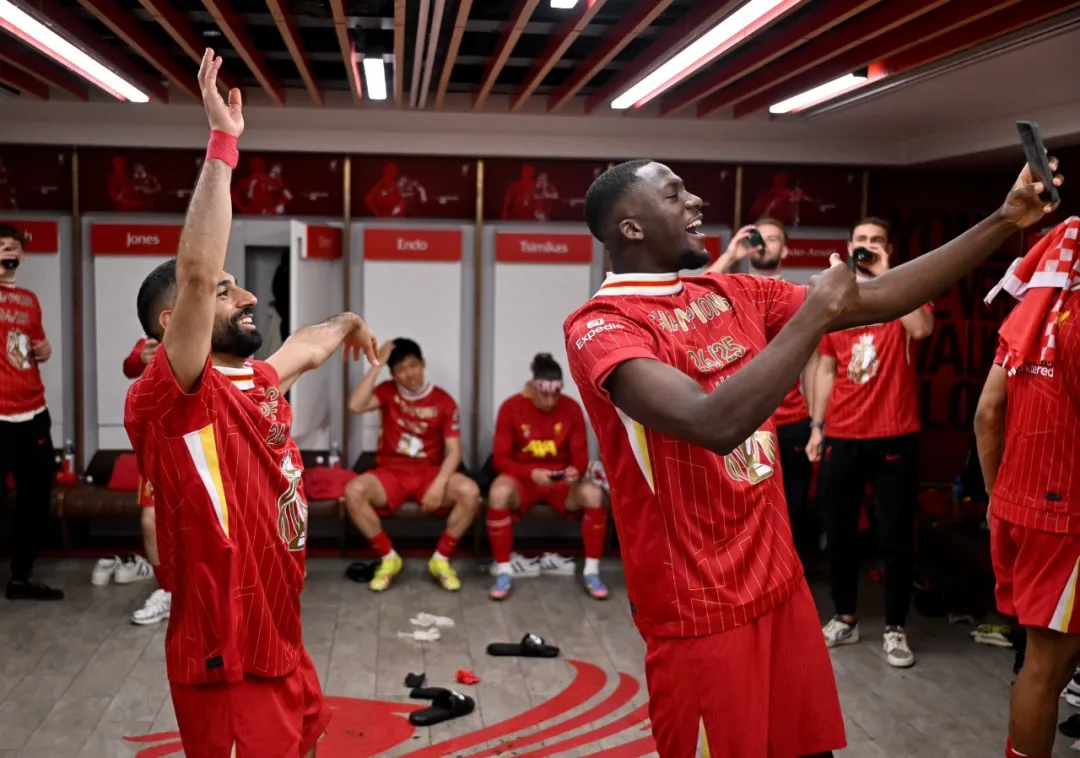 回声报：罗伯逊续约无望！9年红军生涯即将结束！