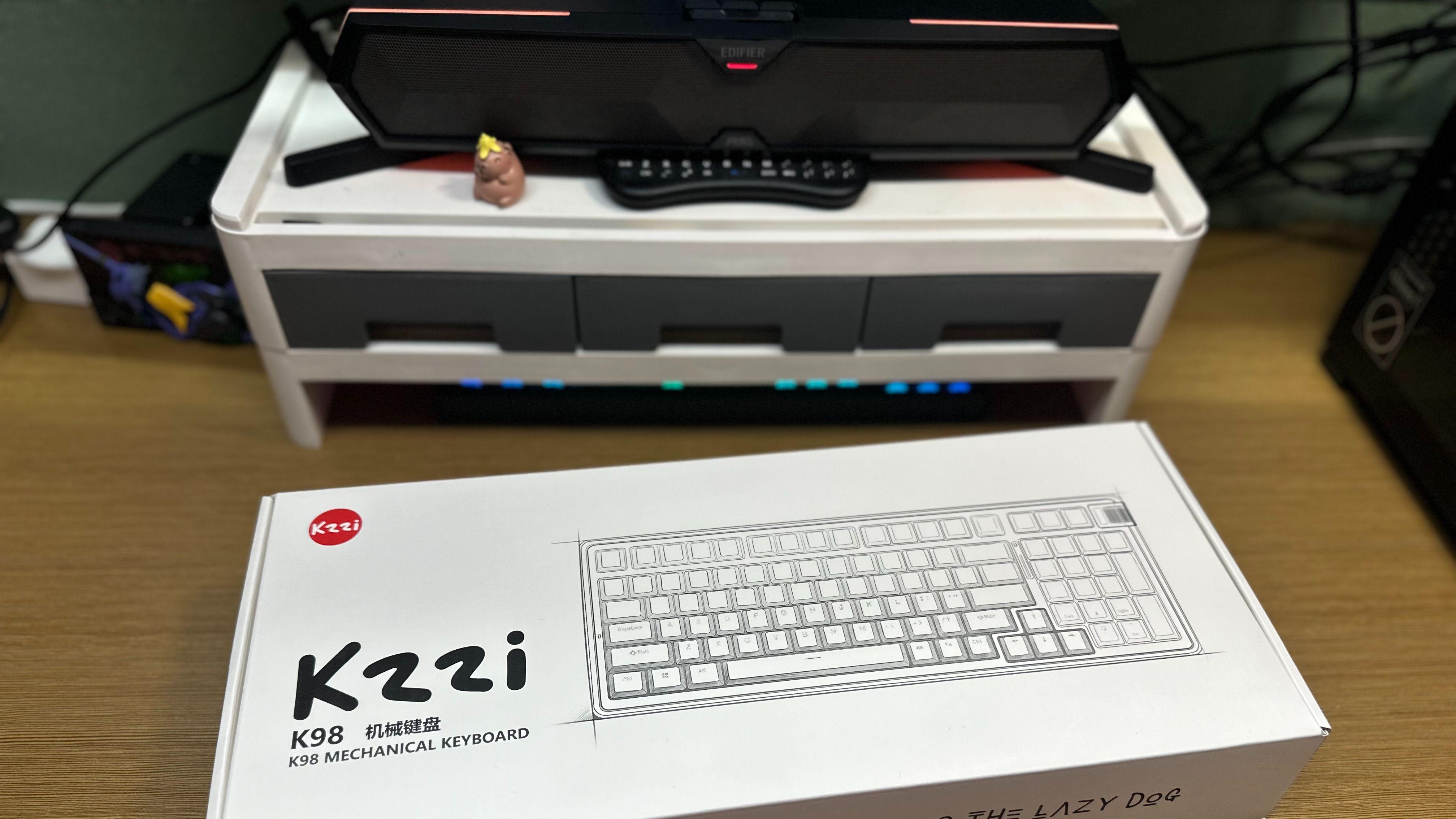 开学季必入的珂芝K98，这把“胶坨坨”键盘，真香！