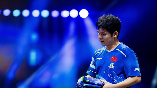 樊振东暂时离开的国乒，终于尝到了“虚假繁荣”的苦果