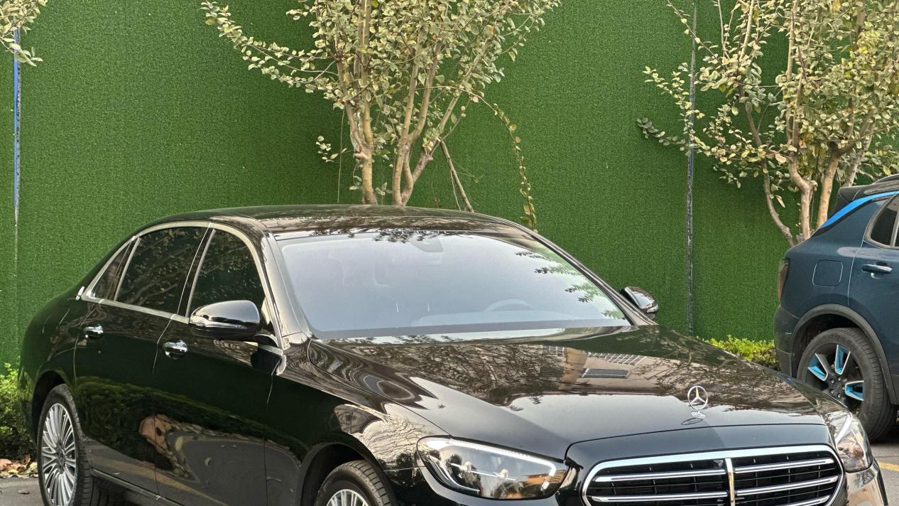 2023款奔驰E级：优雅外观，准新体验，宜商宜家之选