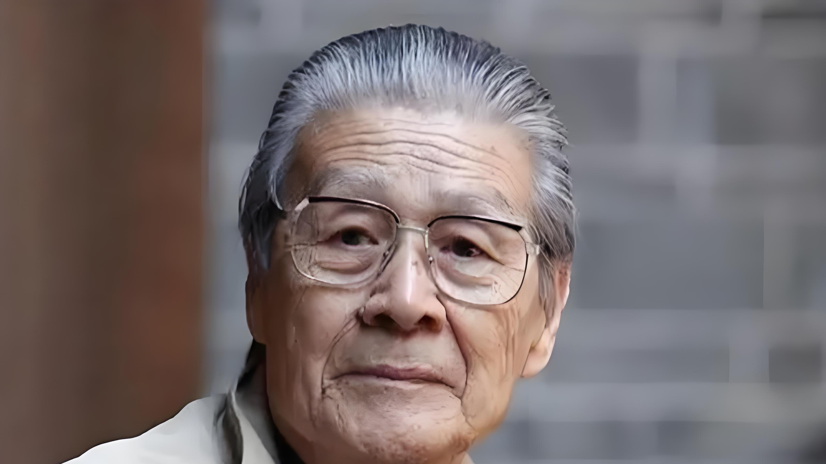 蓝天野：白天当演员，晚上是间谍，隐姓埋名75年，2021年被授勋