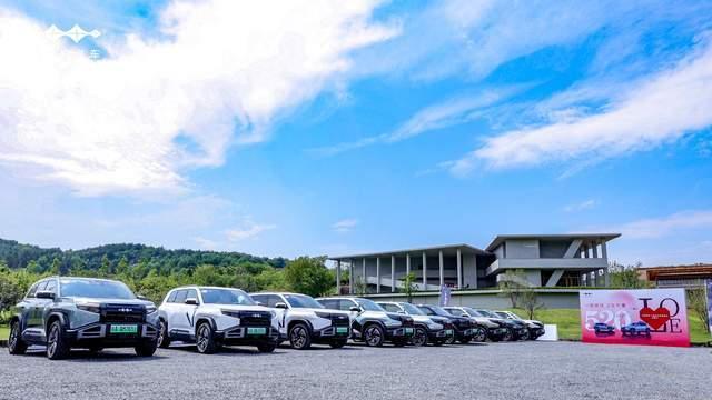 方程豹钛3试驾品鉴：先锋美学与智趣出行重构都市生活新范式