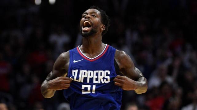 真冤枉贝弗利了，没有打女友而是妹妹，未成年就敢谈恋爱