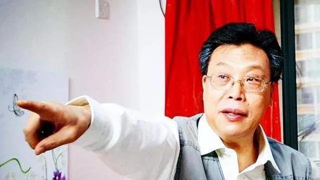 “欧阳锋”杨泽霖息影11年罕露面！84岁低调坐公交，住澳门精神好