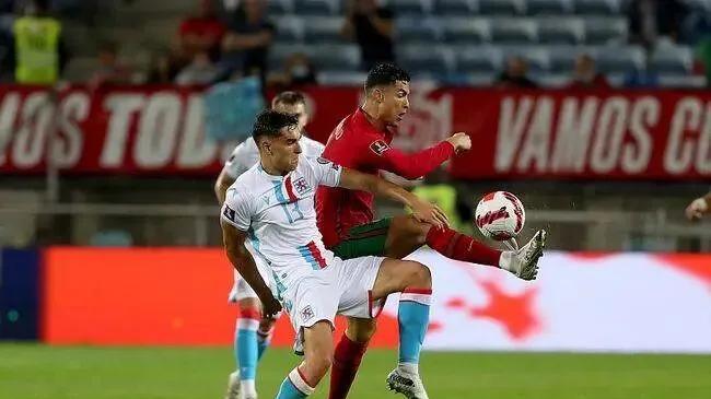 世预赛：爱尔兰对阵葡萄牙！