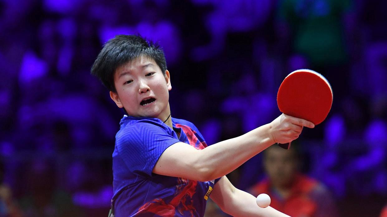 中国乒乓球女队两大巨星孙颖莎和王曼昱压制日本天才张本美和，令其难以突围
