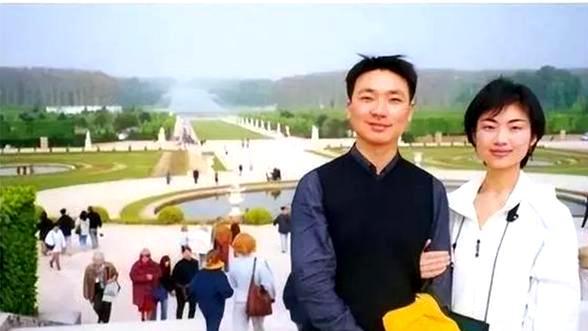 万万没想到，53岁“丁克”半辈子的康辉，一生遗憾竟然是一通电话