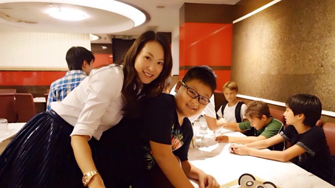 巅峰隐退廿载归来，童爱玲用选择书写