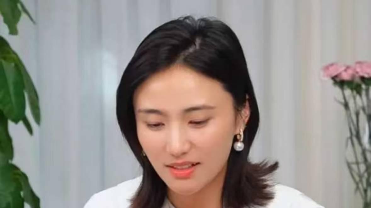 李亚鹏夫妇名下无房产！90后妻含泪破离婚传闻