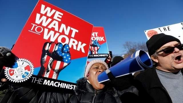 停摆39天酿成大祸，现场惨烈，白宫一句“不妥协”，代价是血与火