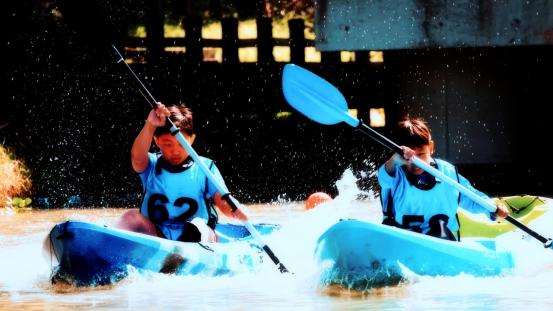 碧波逐浪！2025 首届 “海湾杯” 皮划艇邀请赛燃情开赛