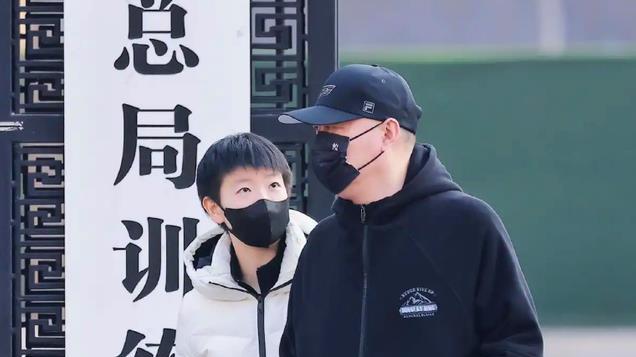 揭秘杨广弟蔡振华陪练，三次带孙颖莎冲击国乒，成就小魔王传奇