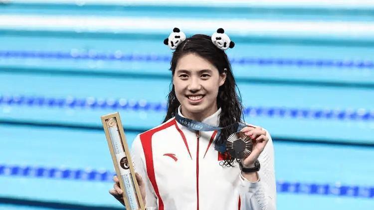 中午12点！中国游泳队传来喜讯：张雨霏做出重要表态，球迷齐声点赞