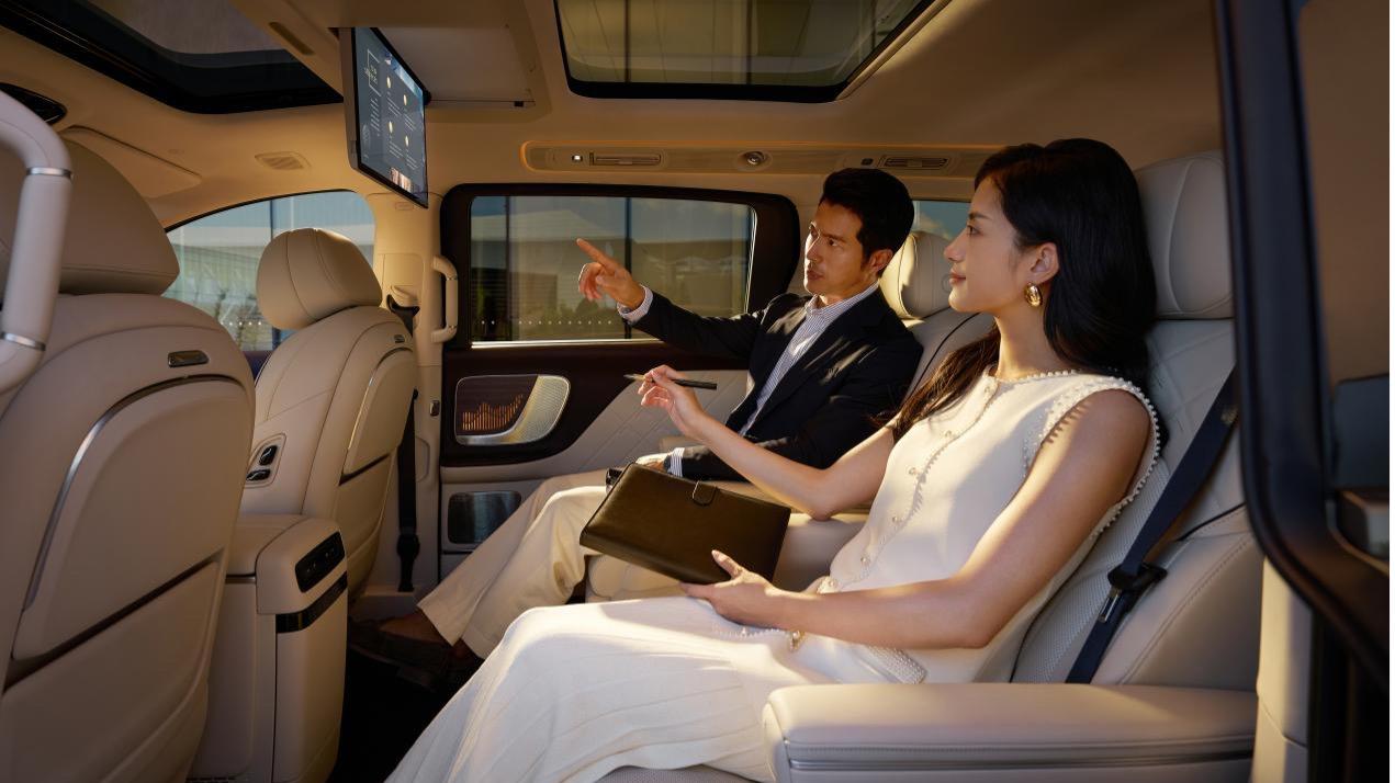 岚图梦想家11月再次蝉联高端MPV月销冠军