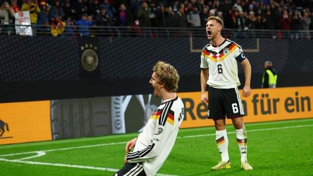 德国战车必须配复古球衣！轰隆隆开动起来，6球击败斯洛伐克！