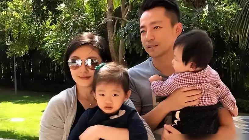 汪小菲独自回北京的原因曝光，原来这个人才是大S家的聪明人
