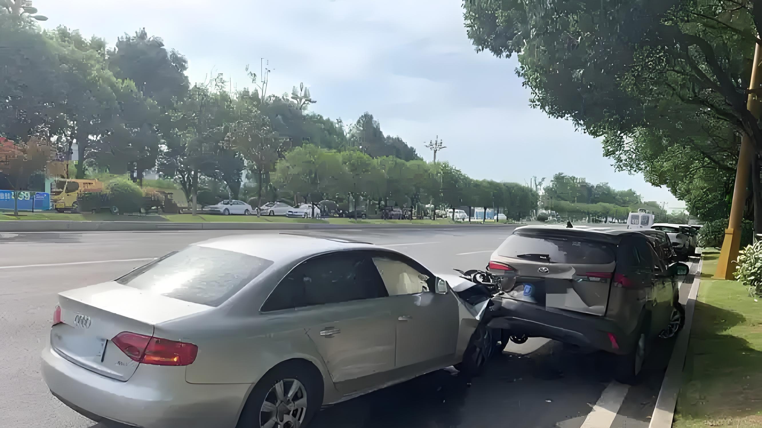 对方全责光修车就完事？老司机警告：这4笔钱不拿亏大了