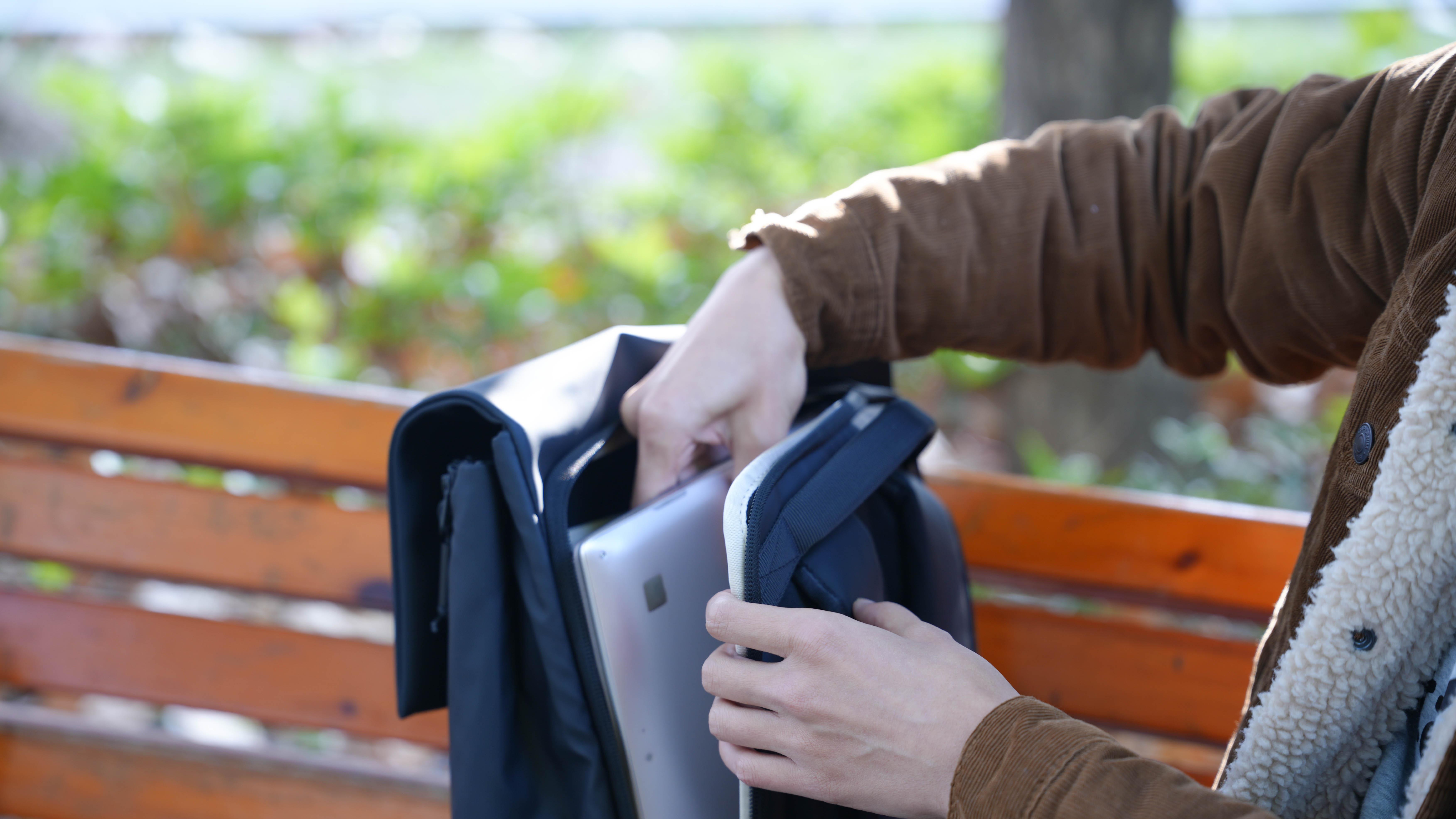 能装、耐看、还舒服-地平线8号Moment双肩包