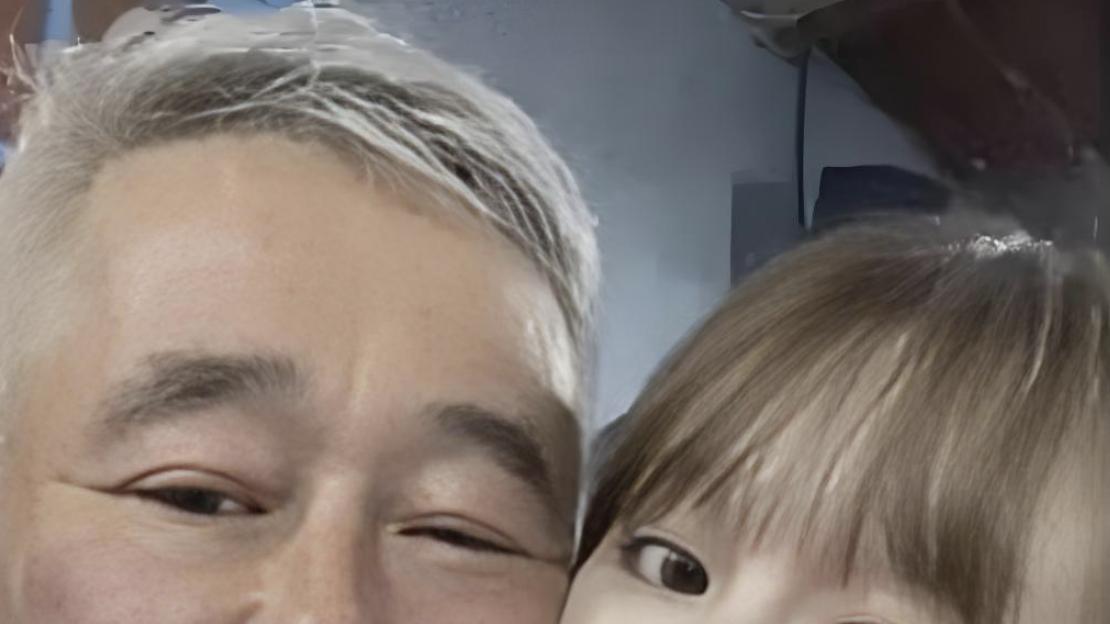 赵本山女儿豪刷礼物，竟被他当场“叫停”？30岁主播的迷惑操作，到底图啥！