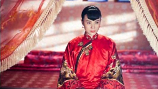 陪睡上位、知三当三、与五婚导演恋爱？宋佳的私生活传闻有多离谱