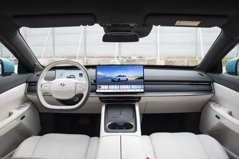 全系配激光雷达！eπ007+试驾：这才是年轻人要的智美超能轿跑​