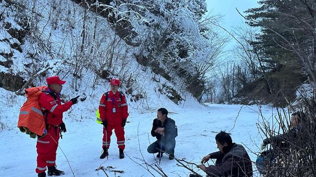 驴友秦岭徒步遇难后续，遗体画面曝光，死状凄惨，救援队揭露内幕
