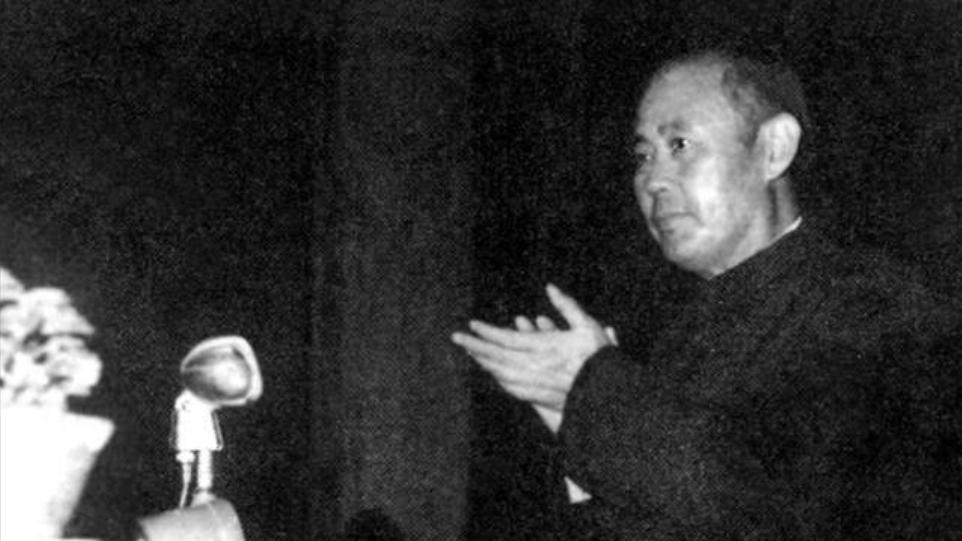 新中国成立的喜悦背后：彭德怀与刘亚楼的报告风波，一段鲜为人知的往事？