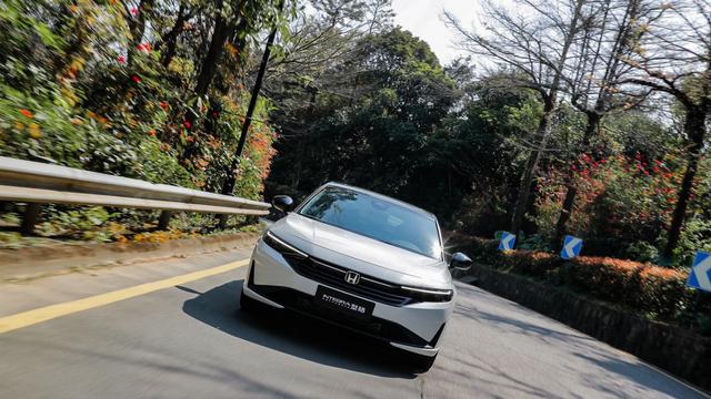 智能性价比拉满，还得是民用F1型格