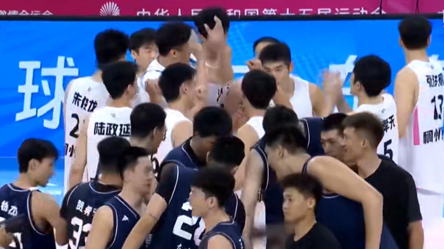 广东队击败浙江！第3次夺取全运会冠军，徐杰投进6记三分