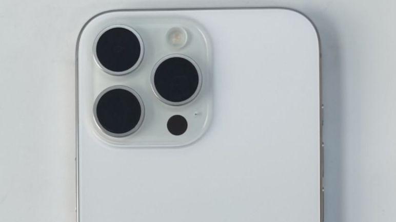 粉丝秒变大冤种！花高价买iPhone16Pro Max，到手竟然是资源机！