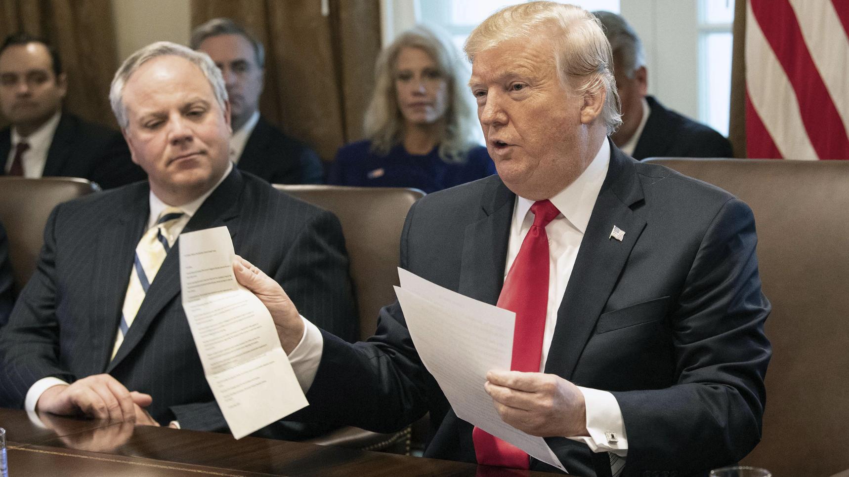 16国圆桌会议召开，马克龙提前登岛，中方强硬连喊三个停止！