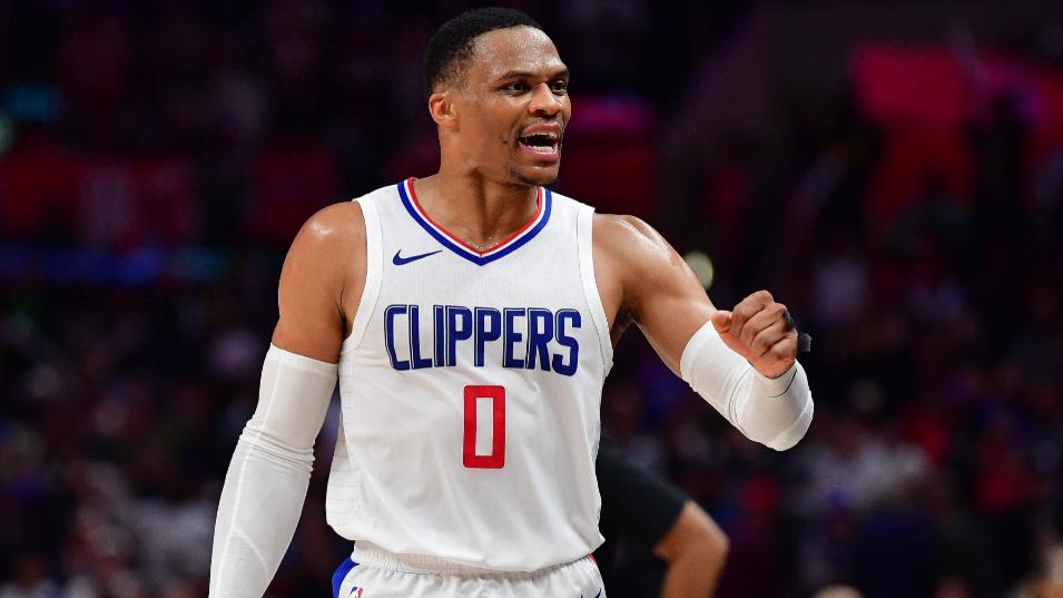 我才刚出汗、你就累趴了，现役NBA这5人堪称体力怪