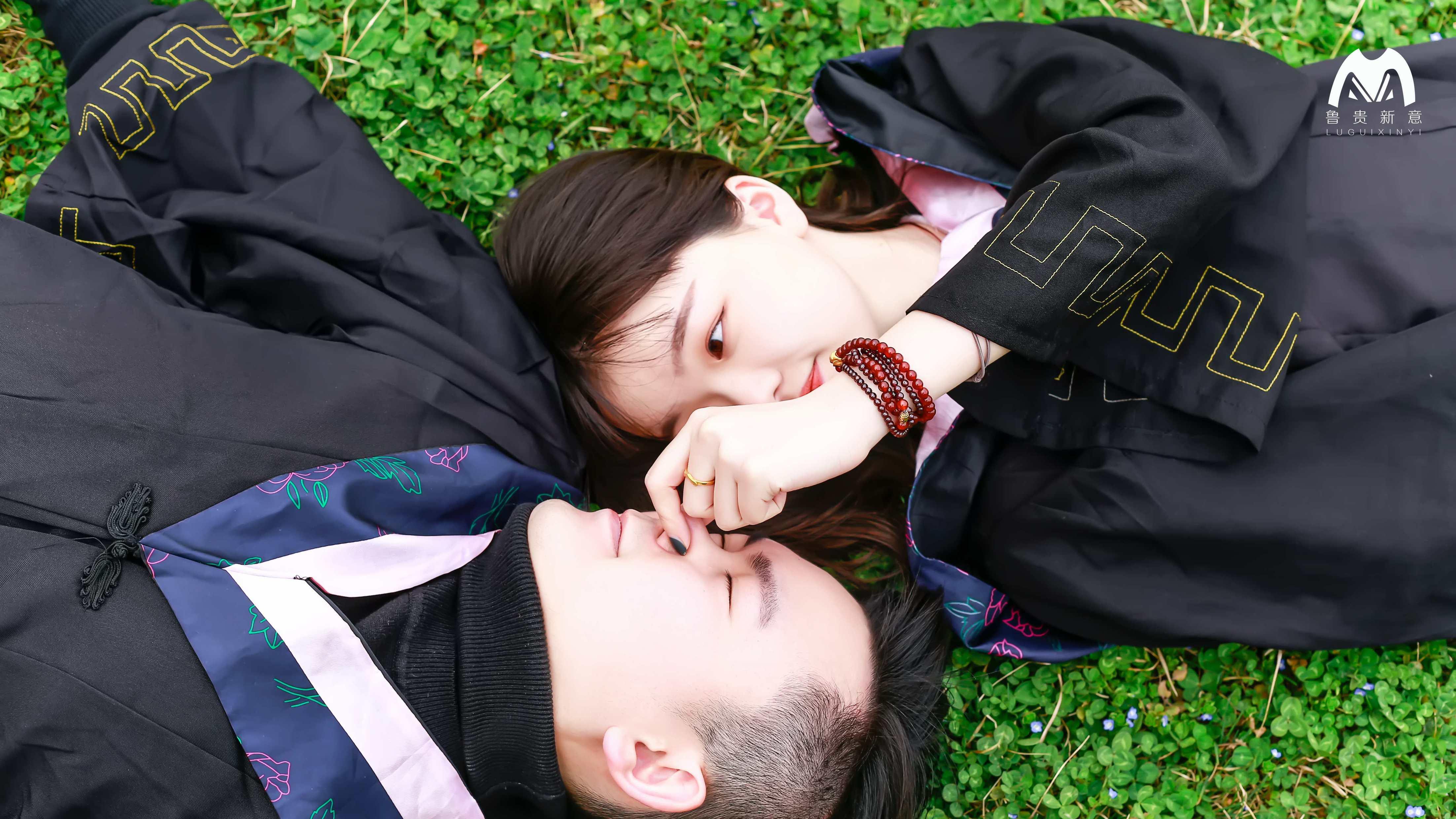 毕业季校园情侣照这样拍！