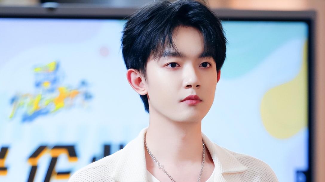 拖行交警致其终身残疾去世？张翰的“事故”可比李明德狠多了