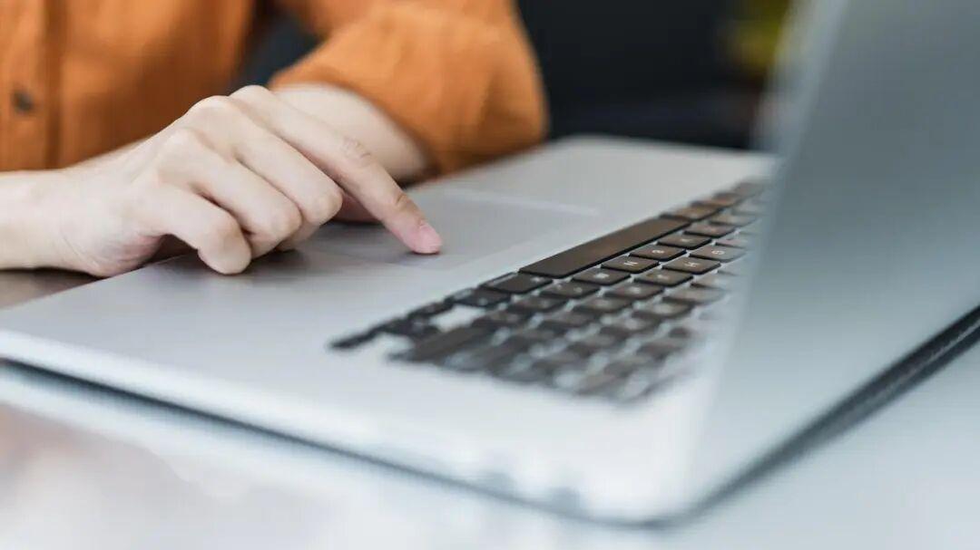 不用天赋靠方法！3 个月写出爆款文，普通人也能学会的写作笨办法