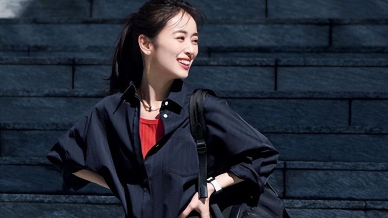 秋冬衣服在“精”不在多，6套穿搭告诉你：会搭+松弛感更气质！