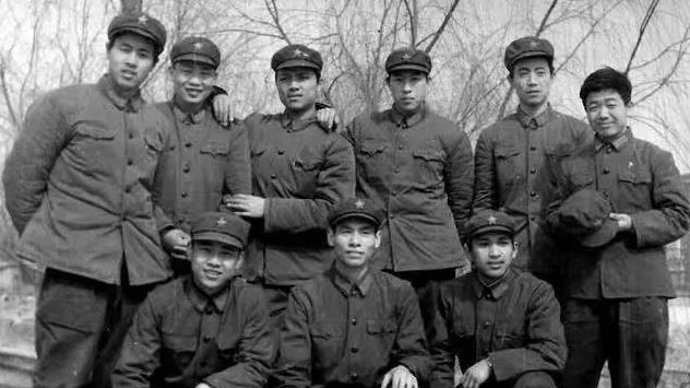 我1979年高考落榜，却被接兵干部相中，到部队后才知道他另有所图