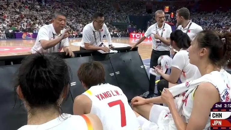 中国女篮外线被田中心射成筛子：16记三分背后藏着3个缺口
