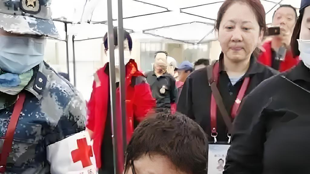 韩红演唱会曝出这样一个明星！竟然有过千万公益捐款