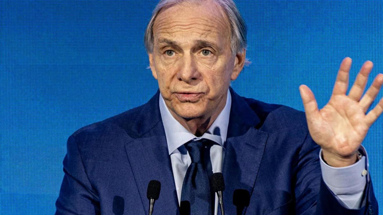 美元霸权的黄昏？巨额债务与贸易战的阴影笼罩全球