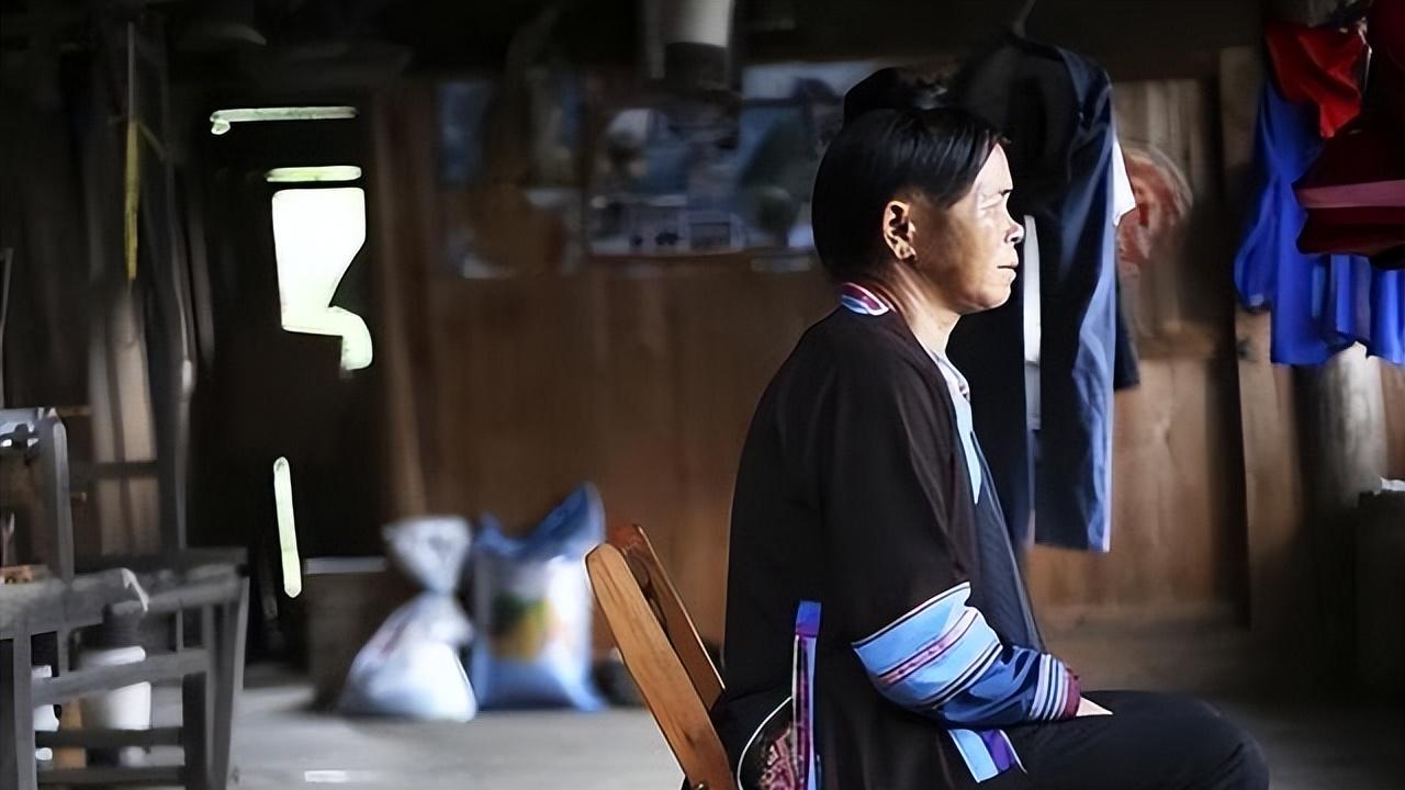 16岁少女因长得太美，出现在1元纸币上，如今过得怎样？