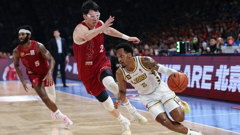 朱俊龙压哨三分定乾坤，浙江广厦首夺 CBA 总冠军