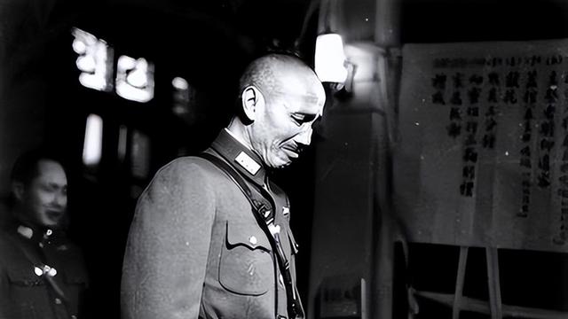 1949年，斯大林一句话让开国大典提前三个月，他到底说了什么？