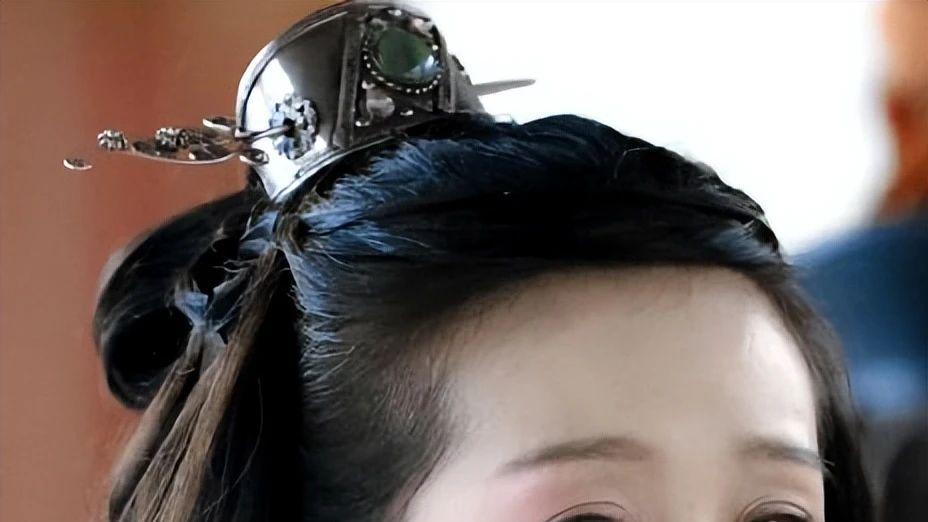 世上渣女千千万，最怕赵丽颖这种，离婚4年，才发现冯绍峰是赢家