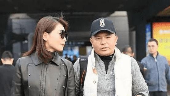 他与刘涛同居4年，被抛弃后靠搬砖维持生活，如今68岁成人生赢家