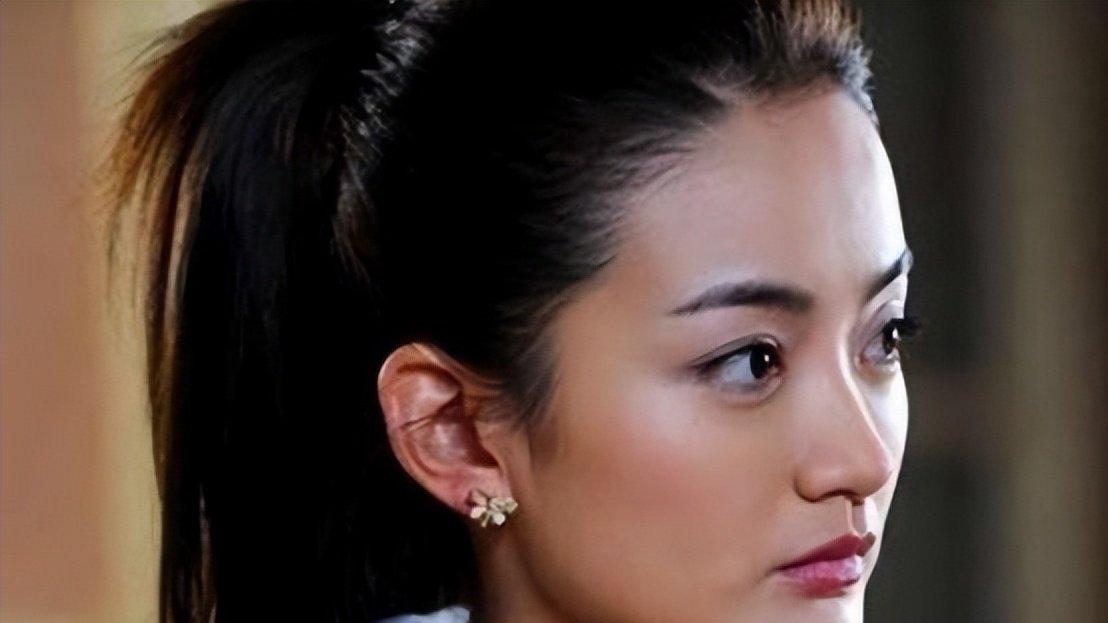 高露演技出众却鲜少走红，低调婚姻成娱乐圈罕见现象