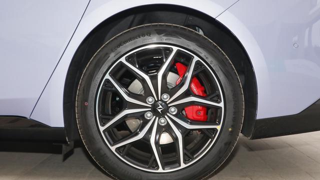 未上市先圈粉？东风奕派 eπ007亮相，颜值实力双升级